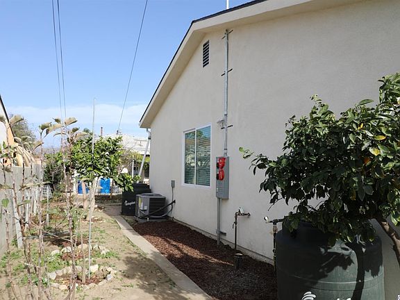 4th image of 8815 Cranford Ave