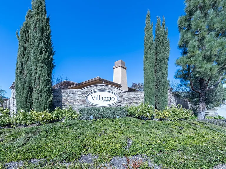 19928 Esmeralda Ct — Photo 35