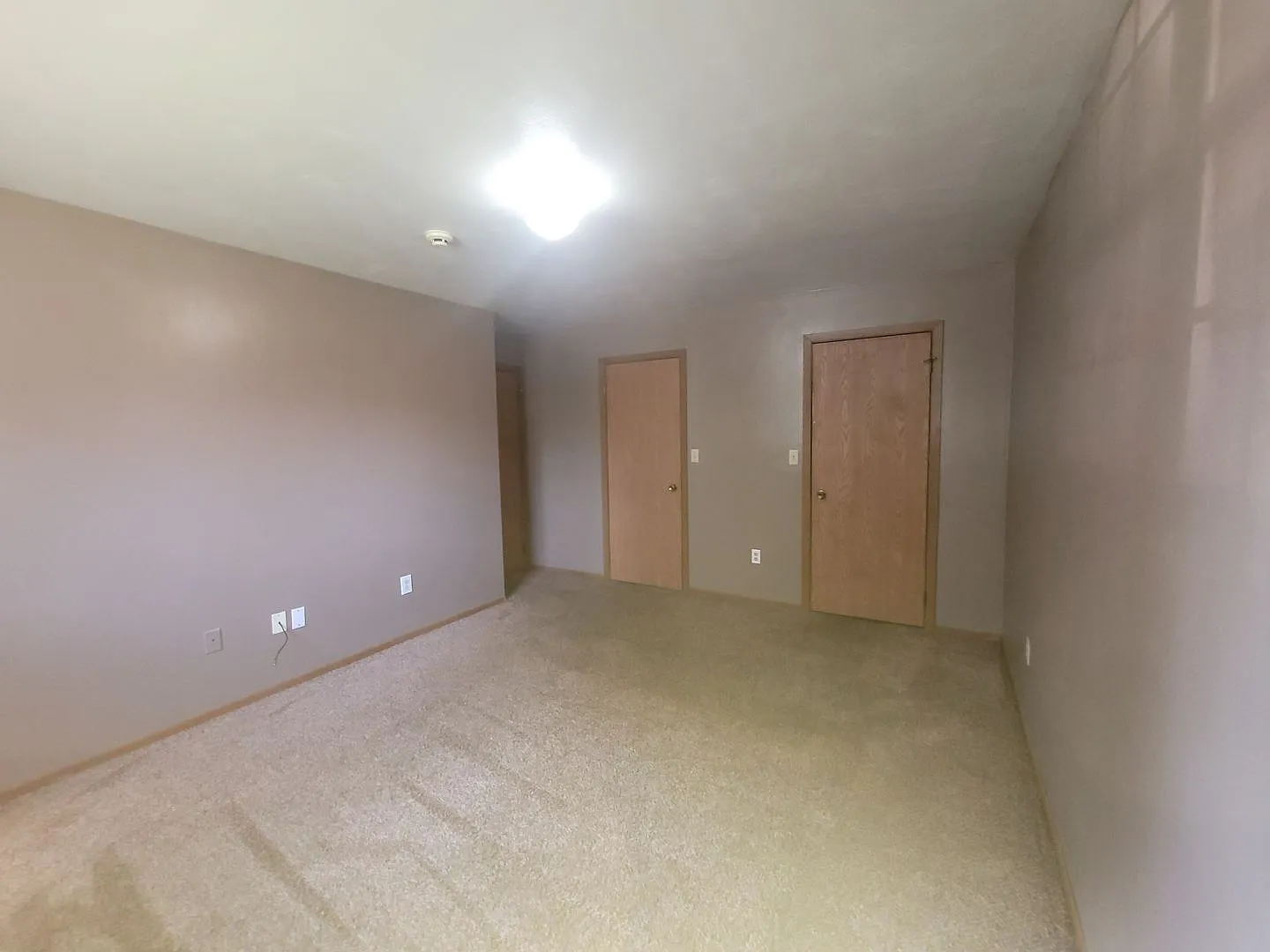 547 Turney St — Photo 4