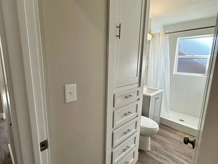 2925 Madison Ave — Photo 32