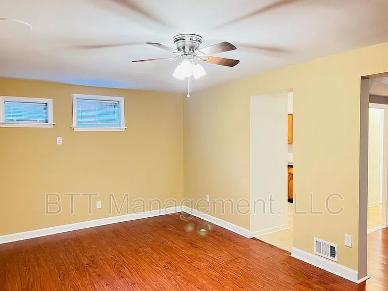 8717 Plymouth St #4 — Photo 17