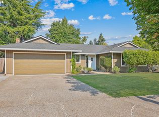 21172 SW Iroquois Dr, Tualatin, OR 97062