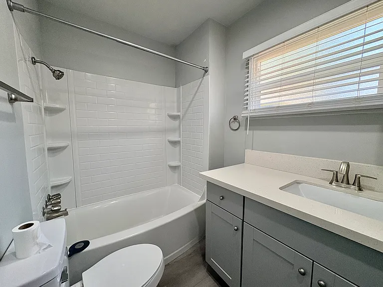 1062 N Huntington Blvd #4 — Photo 8