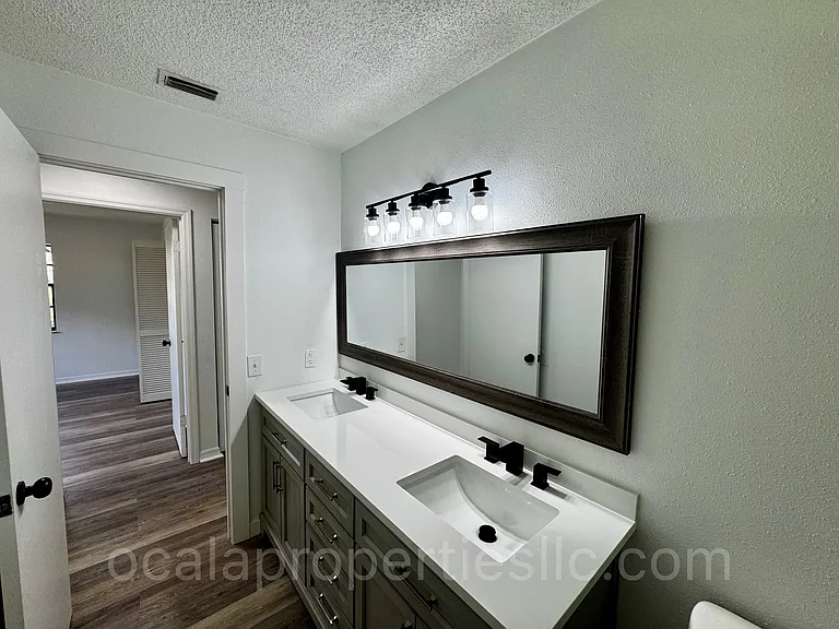 3380 NE 44th Pl — Photo 28