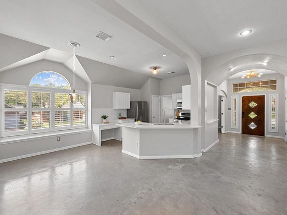 5th image of 9321 Colberg Dr
