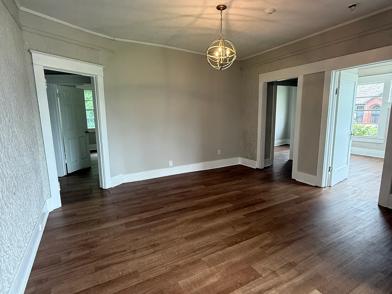 4 bed, 1298 sqft, $1,100 — Photo 3
