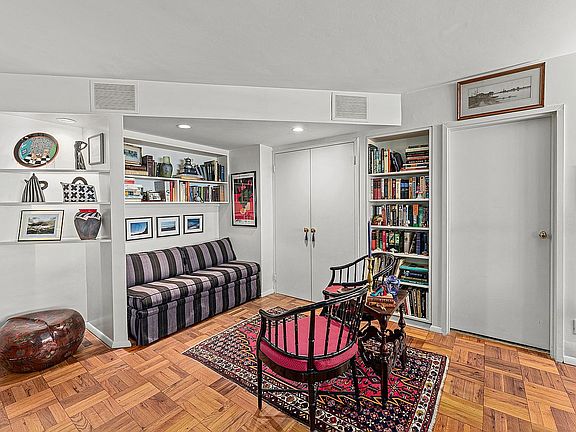 5th image of 201 E 79th St #11H