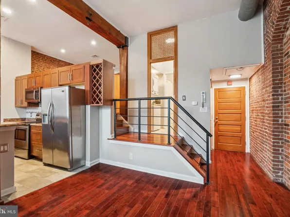 12 S Letitia St #201, Philadelphia, PA 19106