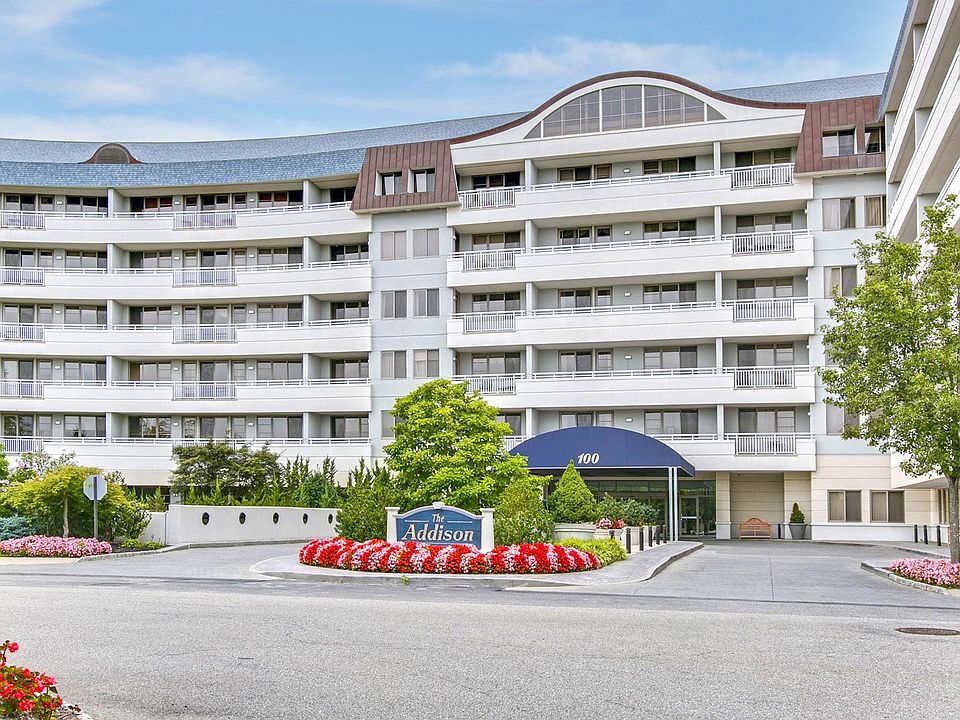 1st image of 100 Harbor View Dr #606