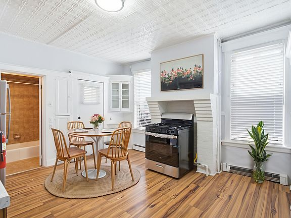 4th image of 8 Lincoln Ave