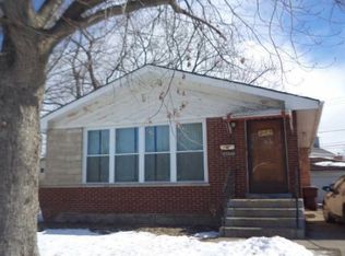 335 Iris Ln, Chicago Heights, IL 60411