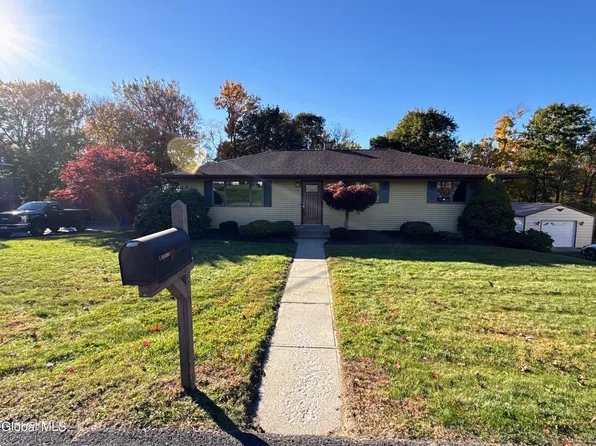 9 Big Bear Road, Troy, NY 12182