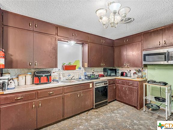 5th image of 1211 W Avenue B