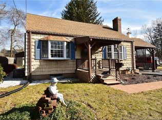 26 Berkeley Pl, Newington, CT 06111