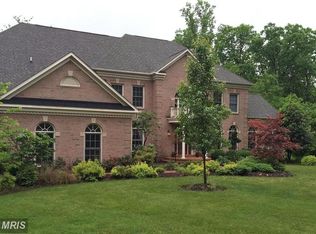 9865 Oxcrest Dr, Fairfax Station, VA 22039