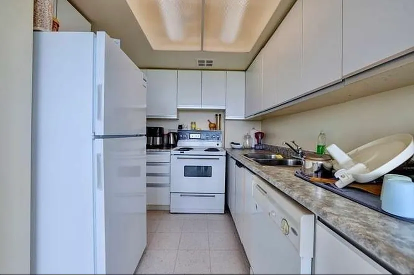 10 Markbrook Ln #2009-1 photo 1