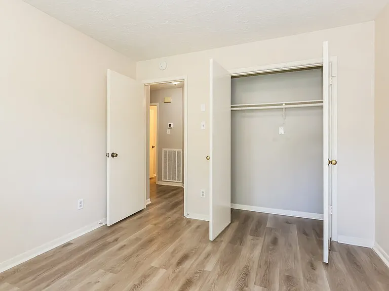 4910 Stone Harbor Dr — Photo 15