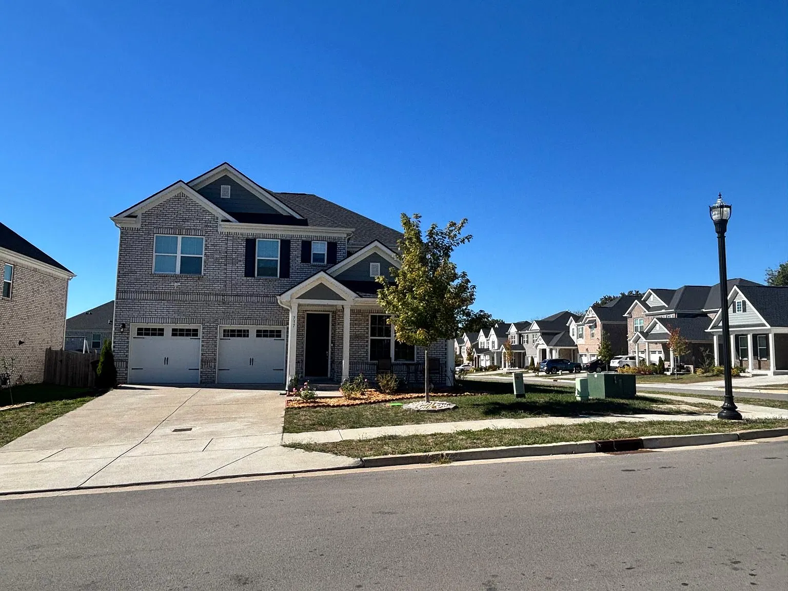 4 bed, 3.5 bath, 3107 sqft, $3,400 — Photo 1