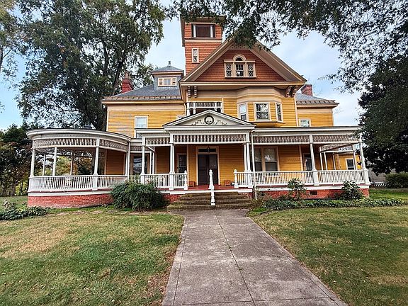 59th image of 117 Reid St