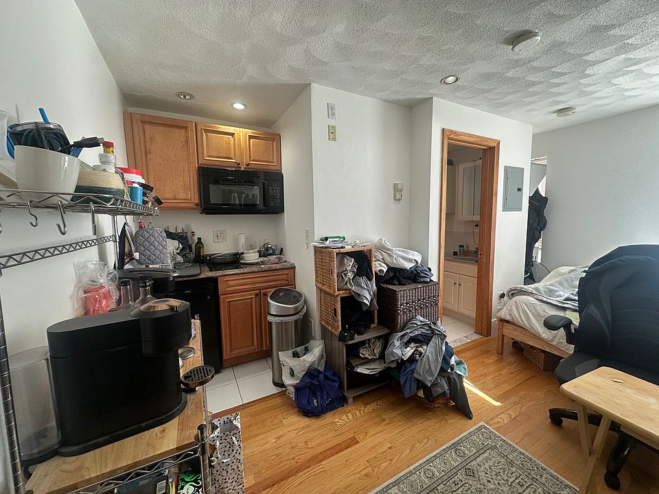 1st image of 20 Hanover Ave #5
