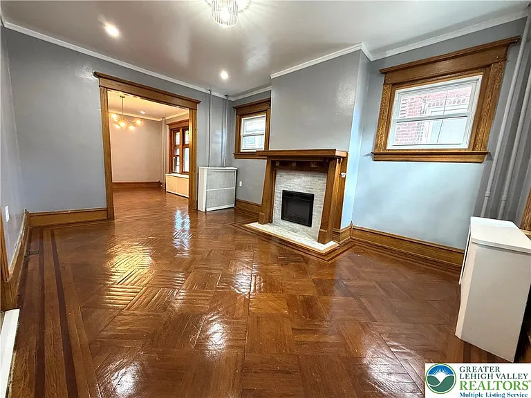 216 S 14th St — Photo 3