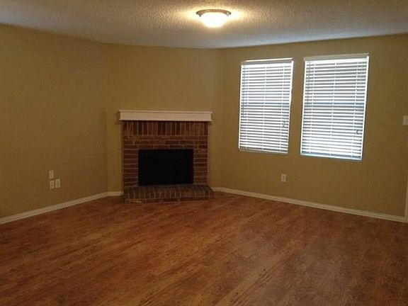 2nd image of 16661 Jasmine Springs Dr