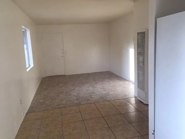 kitchen/living room