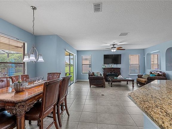 5th image of 3014 Boating Blvd