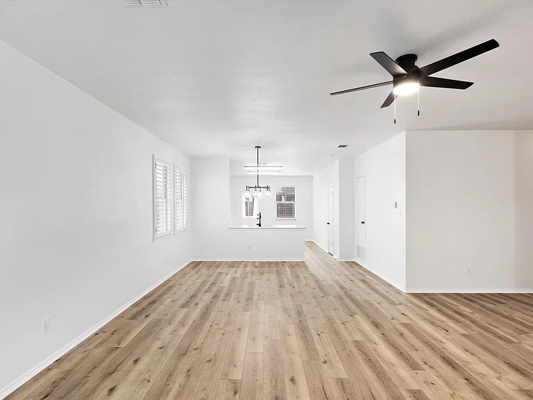 2405 Itasca Dr — Photo 11