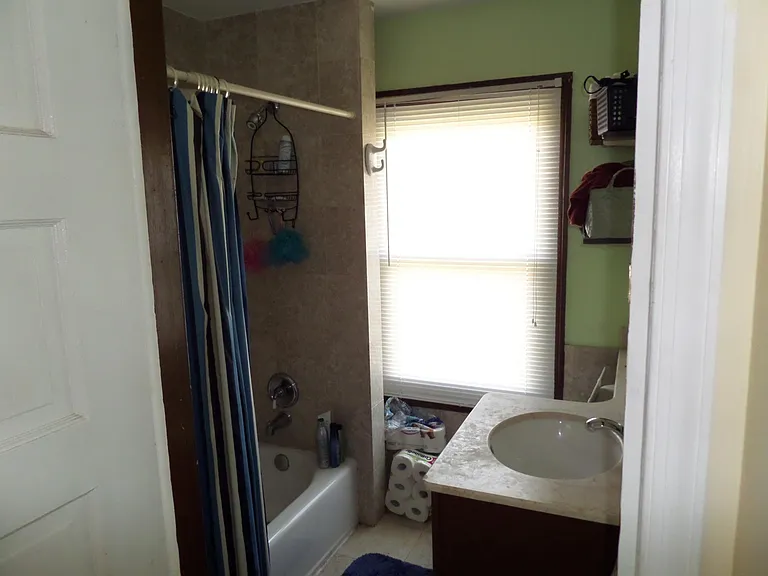 706 N Vermont St — Photo 6