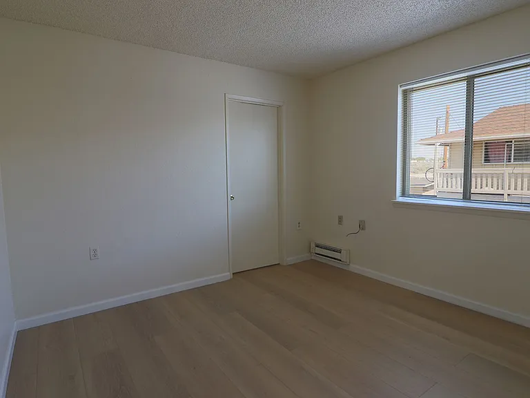 3635 Kindred Ave — Photo 8