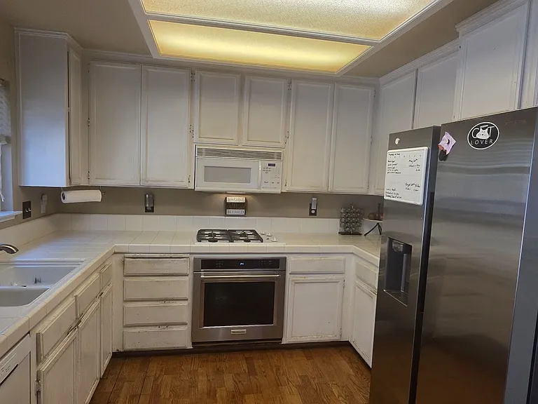 Spacious kitchen.