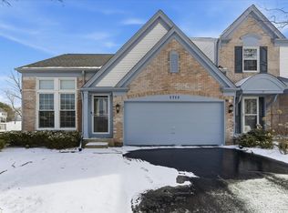 1710 Coach Dr, Naperville, IL 60565