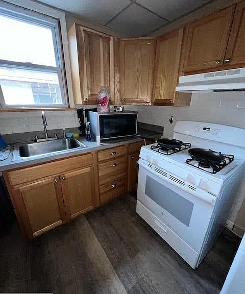 430 S Walnut St — Photo 3
