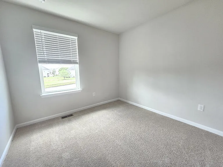 1410 Sugarplum Ln #1 — Photo 32