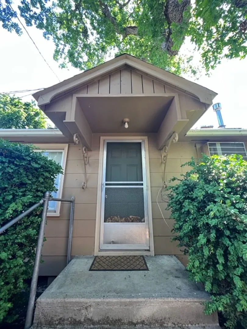 410 Hamilton St — Photo 2