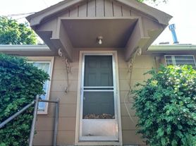 410 Hamilton St, Medford, OR