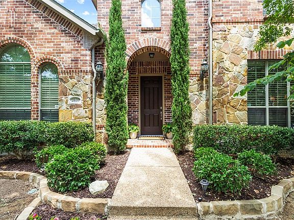 2nd image of 2832 Forest Manor Dr