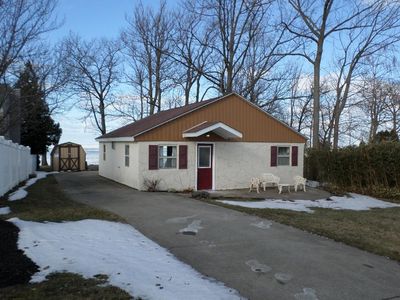 12486 E Lake Rd, North East, PA, 16428