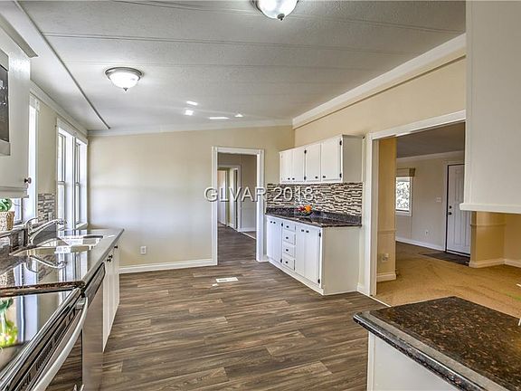 4th image of 3841 Mary Lou St