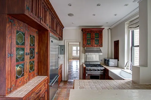 Sold by Compass | media 4