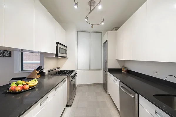 Sold by Nest Seekers International | media 3