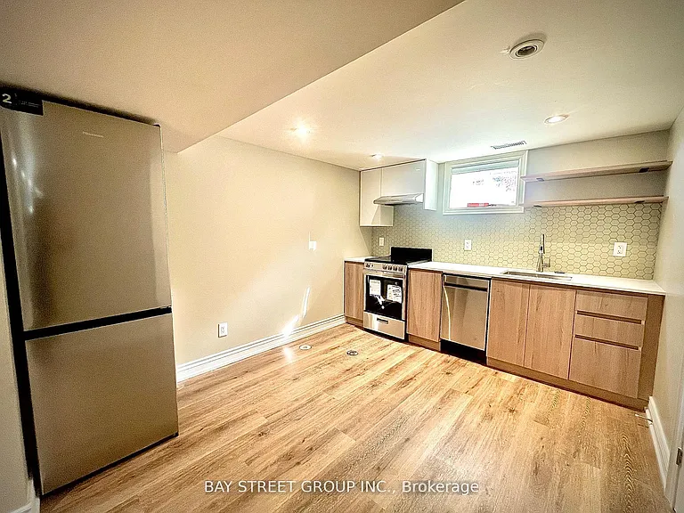 3 Ravenwood Pl #LOWER LEVEL — Photo 4