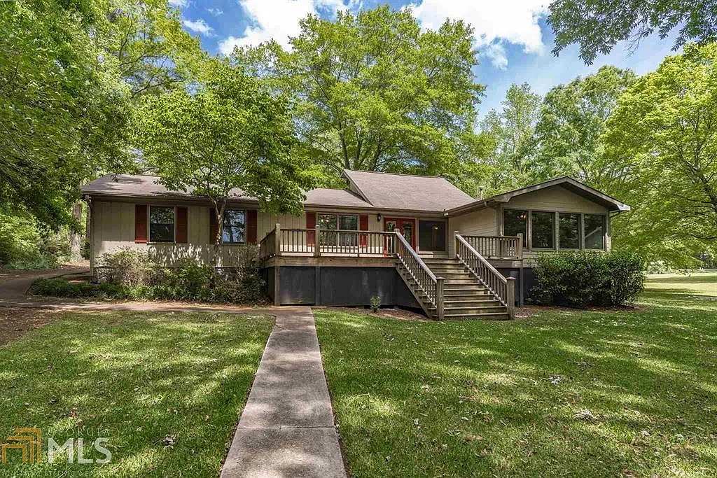 135 Misty Ln photo 1