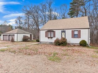 882 S Main St, Bellingham, MA 02019