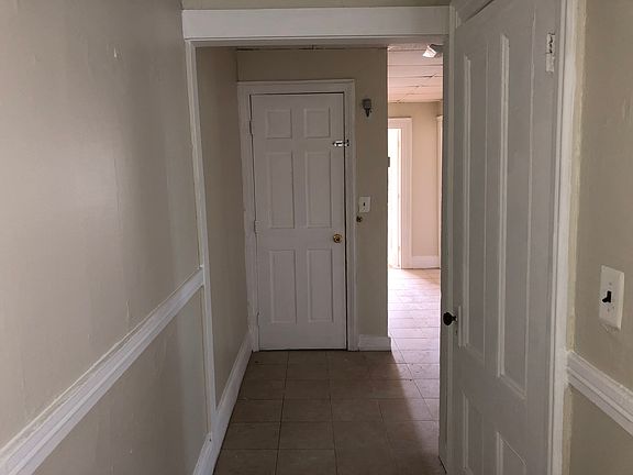 4th image of 183 Harvard St #3