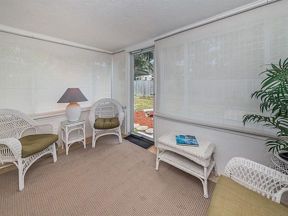 5th image of 230 Parker Pl