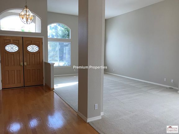 3rd image of 520 Morning Glory Ct