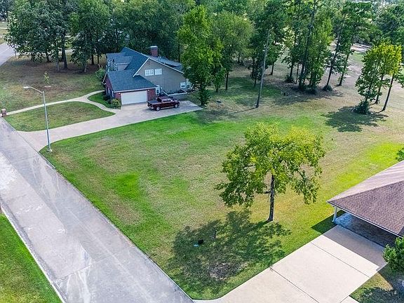 2nd image of 916 Dogwood Ridge Dr