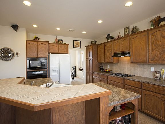 Pantry, Built-in Oven and Microwave